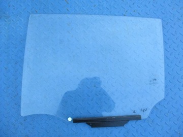 Скло двері ліва зад hyundai i 20 5d 14r фото №1