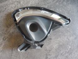 Mazda 2 ii решітка w бампер заглушка хром фото №1