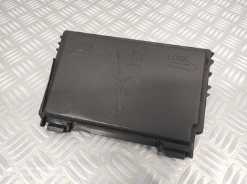 Кришка коробка запобіжників opel meriva b фото №1