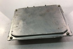 Компьютер двигателя vw passat b5 3b2 8d0907558f 1999 фото №1