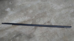 Audi a6 c8 ліва планка накладка перед чорна фото №1