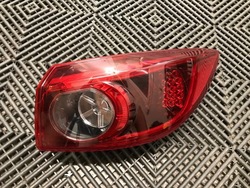 Лампа права зад mazda 3 bm hb led 2013- фото №1