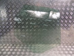 Volvo xc60 ii скло права задня 17r фото №1