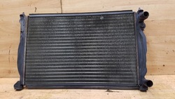 Радіаторів води audi a4 b5 1.9 tdi фото №1
