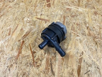 Додатковий насос води volvo xc40 polestar ii 2 32257968 фото №1