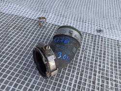 Audi q7 3.0 tdi труба шланг інтеркулер 7l6145943b фото №1