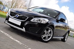 Volvo c30 накладка бампера перед фото №1