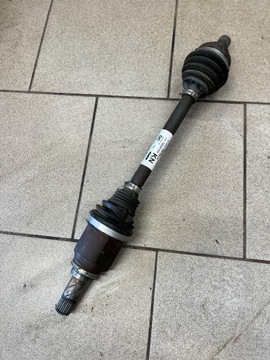 Полуось левая зад twingo iii 396003780r фото №1