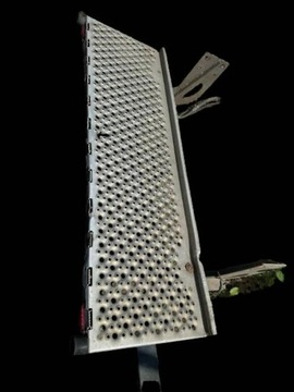 Поріг задній градус задній iveco daily 06-14 контейнер фото №1