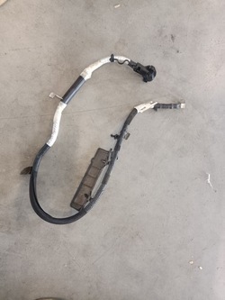 Chrysler pacifica 2019 шланг плюсовий стартер фото №1