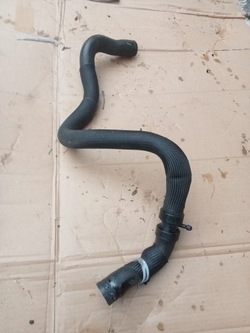 Renault megane iv 1.3 tce шланг води шланг радіатор 215030960r фото №1