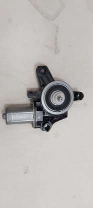 Двигатель моторчик подъёма стекло левый зад mercedes a0009060808 фото №1