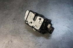 Замок дверь левый перед volvo v40 ii 6 pin фото №1