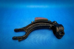 Widelec амортизатора audi a8 s8 4h 8r0413038c фото №1