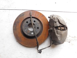 Затискачі гальмівні перед передні a6 c8 a7 c8 4k0 комплект фото №1