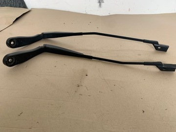 Ford mustang mach-e rwd 21r важелі двірник перед передні komplt фото №1