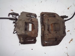 Супорт праві перед audi a4 b7 3.2 fsi v6 фото №1