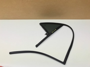 Kia rio iv 4 стекло дверь треугольник правые правая задняя фото №1