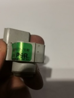 Hyundai veloster pdc датчик r9a 95720-2v100 фото №1