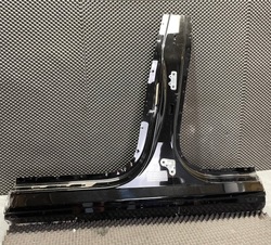 Tesla y порог левый стойка средний фото №1