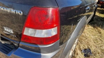 Лампа права задня зад kia sorento i рестайлінг 06-09 фото №1