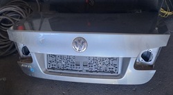 Vw jetta 09r крышка багажника ld7x голый фото №1