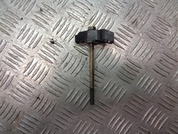 Опора підніжка вприску toyota avensis t25 2.0 d4d фото №1