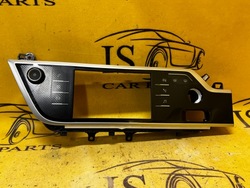 Панель рамка радіо навігації кнопки англія citroen c4 grand picasso ii фото №1