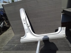 Hyundai i20 ii 2017 стійка поріг праві оригінал фото №1