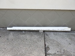 Mercedes cla 118 w118 amg накладка поріг планка ліва фото №1