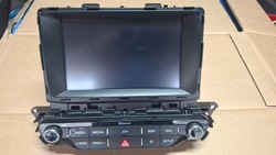 Радио навигация дисплей kia niro 96550-g5040 фото №1