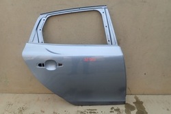 Двері праві задні праві зад volvo v40 2012- фото №1