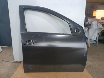 Двері праві передні dacia duster i sandero i 801006719r фото №1