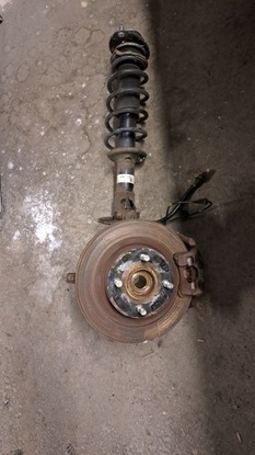 Mitsubishi space star ii 12-19 поворотна опора права амортизатор амортизатор mcpherson фото №1