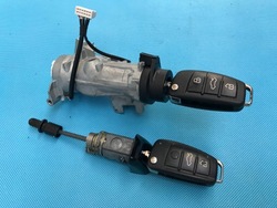 Замок запалювання вставка ключ audi a1 8x комплект фото №1