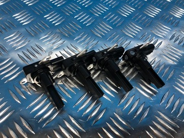 Toyota расходомер auris prius yaris гибрид фото №1