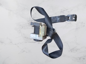 Pas bezp. правий перед vw golf 1.6b 98r фото №1