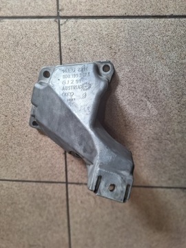 Лапи двигателя левая audi a4 b5 a6 c5 2.7 bt фото №1