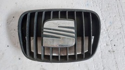 Seat arosa рестайлінг решітка решітка радіатор ze емблема 6h0853668 фото №1