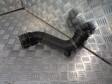 Труба шланг повітропровід audi a2 1.4 tdi 8z0129658e фото №1