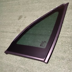 Скло кузовна лівий зад opel astra v k 39076862 фото №1