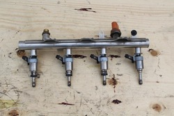 Планка вприскувальний audi a6 c7 2.0tfsi 06j133317ab фото №1