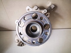 Поворотный кулак зад правая mercedes w213 a2133572600 фото №1