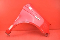 Крило праві перед переднє червоний toyota yaris 1 i 03-05 фото №1