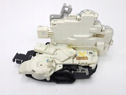 4e2837015aa door lock power close механізм a8 d3 фото №1