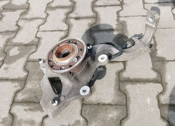 Mercedes w213 поворотный кулак ступица левая перед 4-matic фото №1