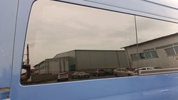 Скло бокова права зад кузовна mercedes sprinter 907 автобус фото №1