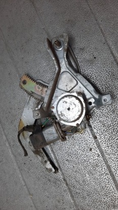 Подъемник стекла правые зад daewoo nexia 1.5b 96r 9616973 фото №1