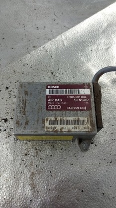 Датчик подушка безпеки audi 80 m2.0b 93r sedan 0285001036 фото №1