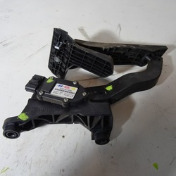 Hyundai i40 1.6gdi педаль газу 32727-3r300 фото №1